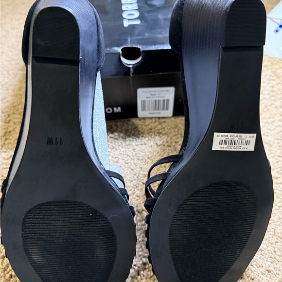 Brand new never worn size 11 W BLk Braided TSTRAP MIDI Torrid - Picture 4 of 4